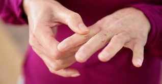 Ursachen für Schmerzen in den Fingergelenken